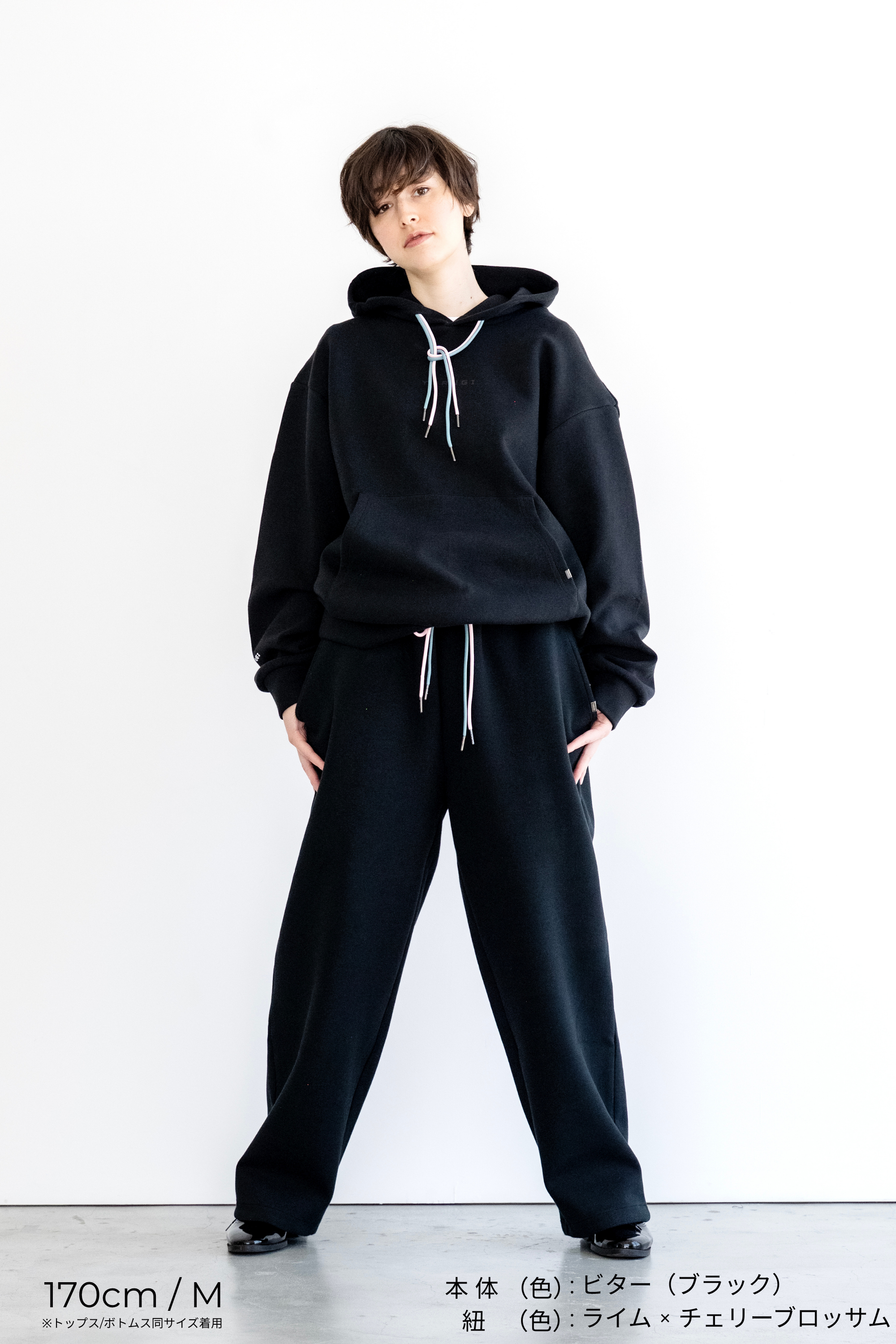 オーバーサイズフーディー