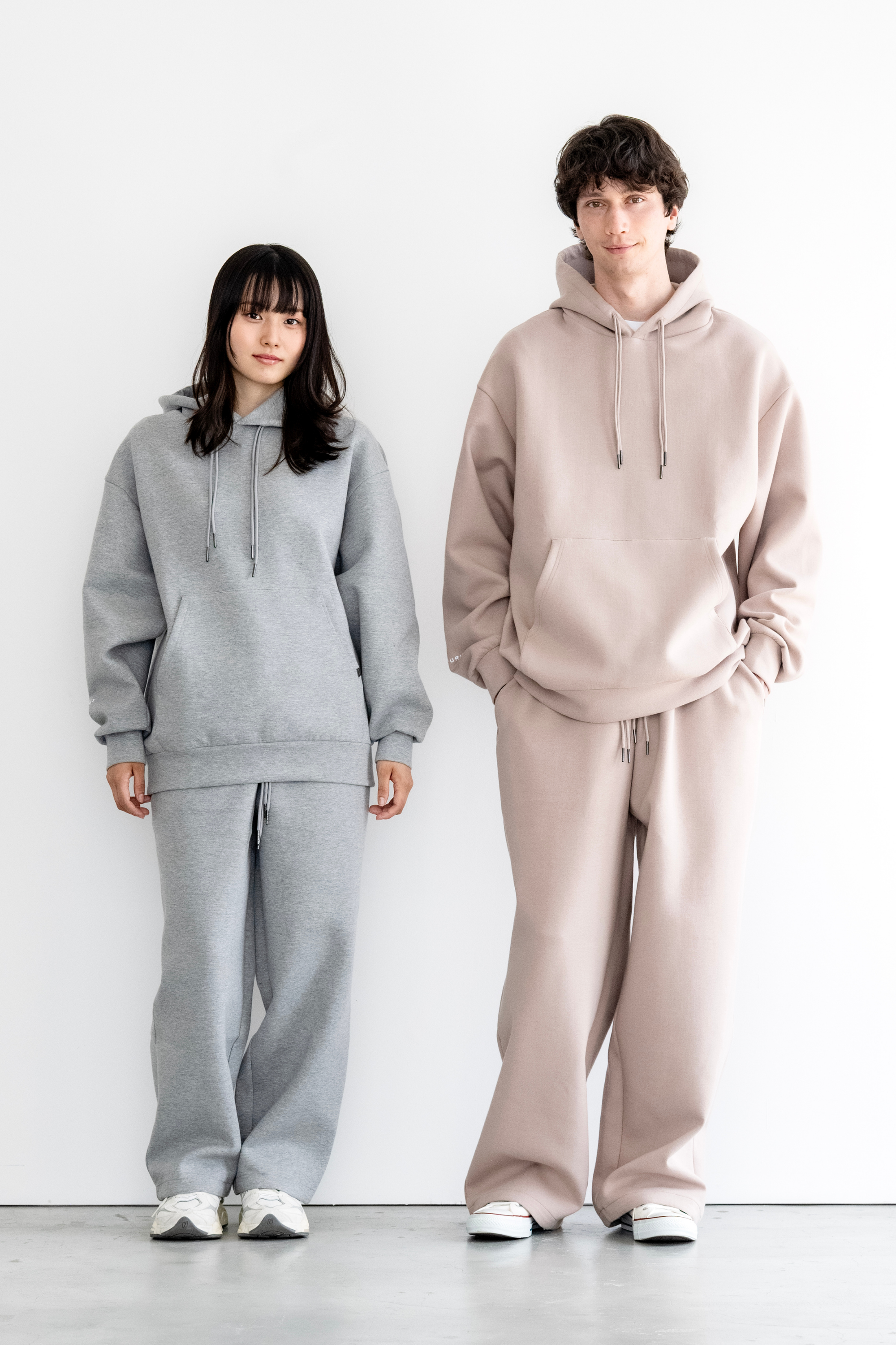 オーバーサイズフーディー