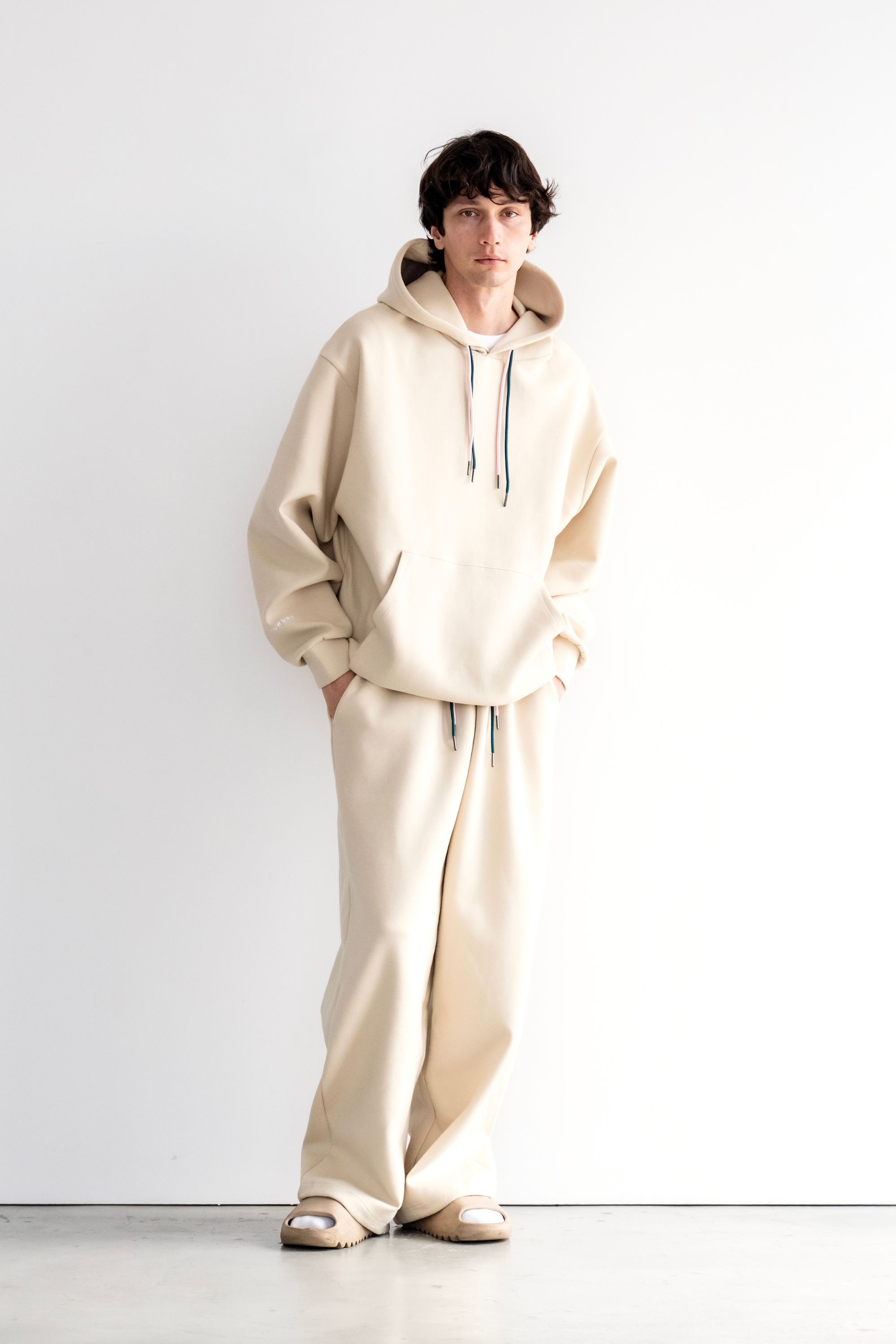 【セット】オーバーサイズフーディー&ワイドパンツ