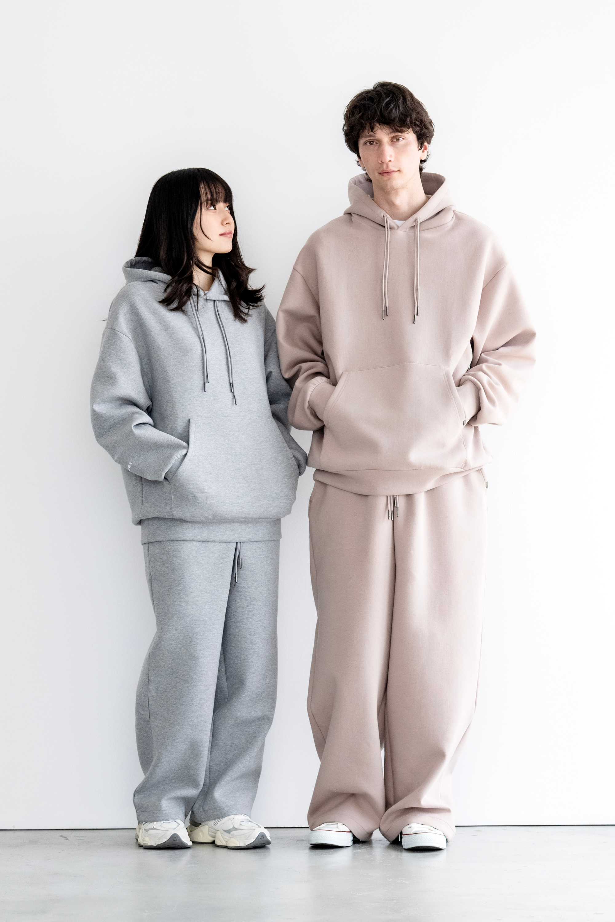 【セット】オーバーサイズフーディー＆ワイドパンツ