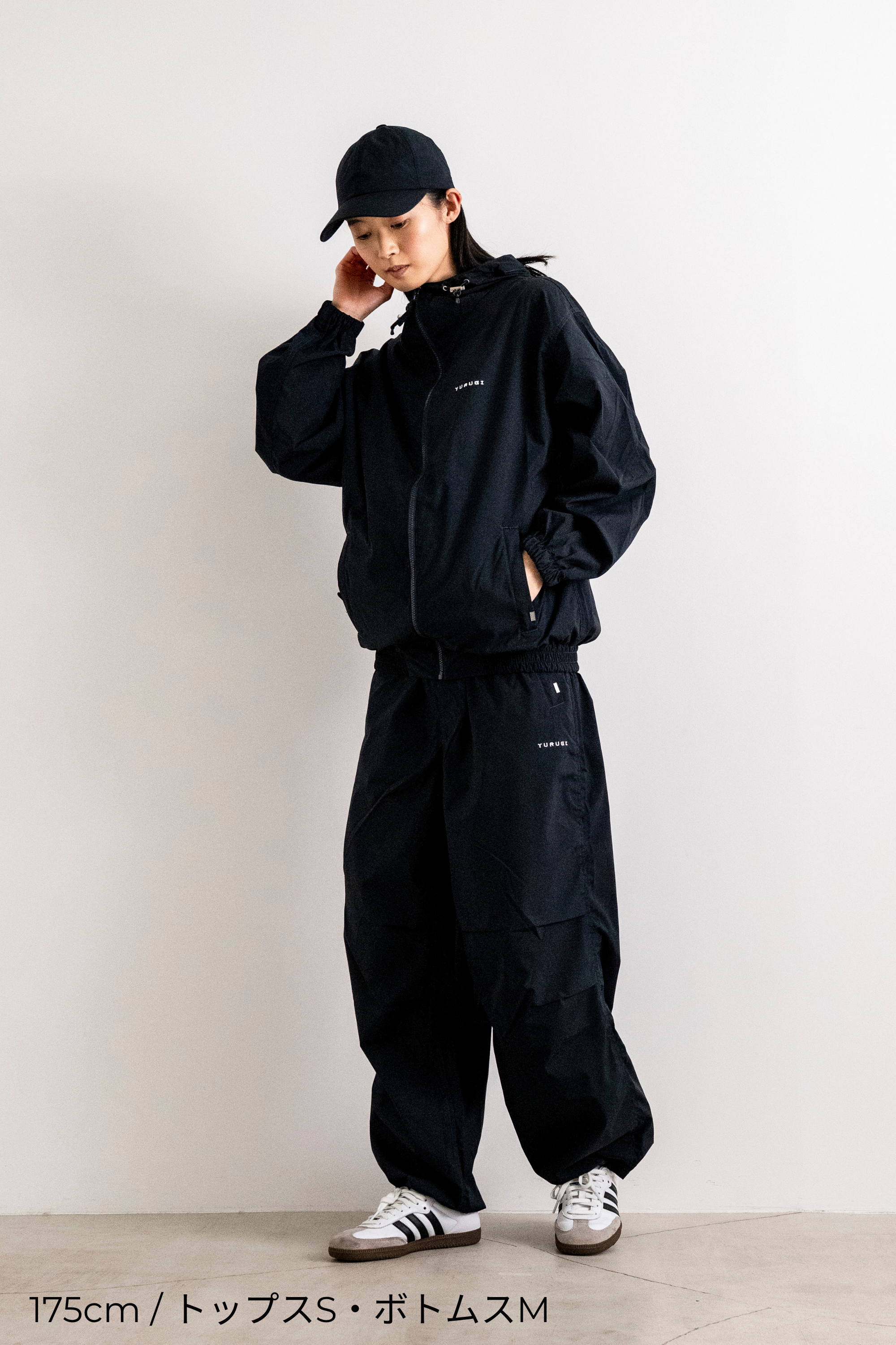 ジップフーディー（シャカシャカ）